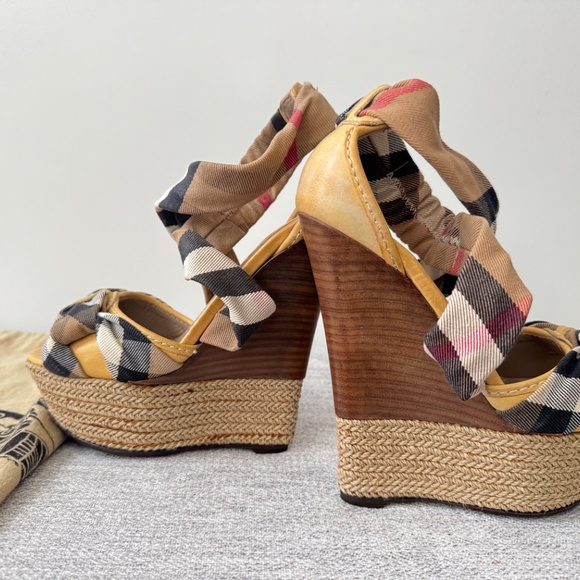 BURBERRY Nova Check Crisscross Straps Espadrille Wedges Women's 37 US 7 - Picture 4 of 7